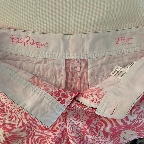 Lilly Pulitzer pink tropical print shorts size 2 - Picture 3 of 3